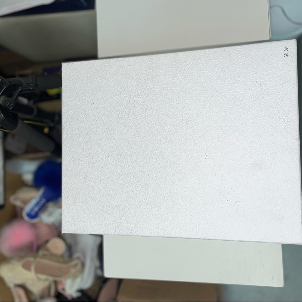 Dior Ivory Embossed Gift Box - Picture 5 of 8